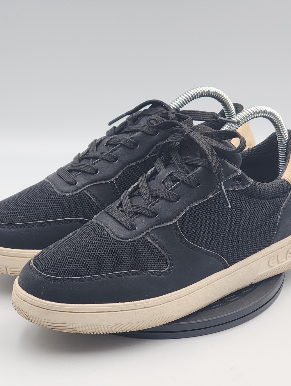 Vuori X Clae Black Cream Lace Up Sneakers Men's Size 6